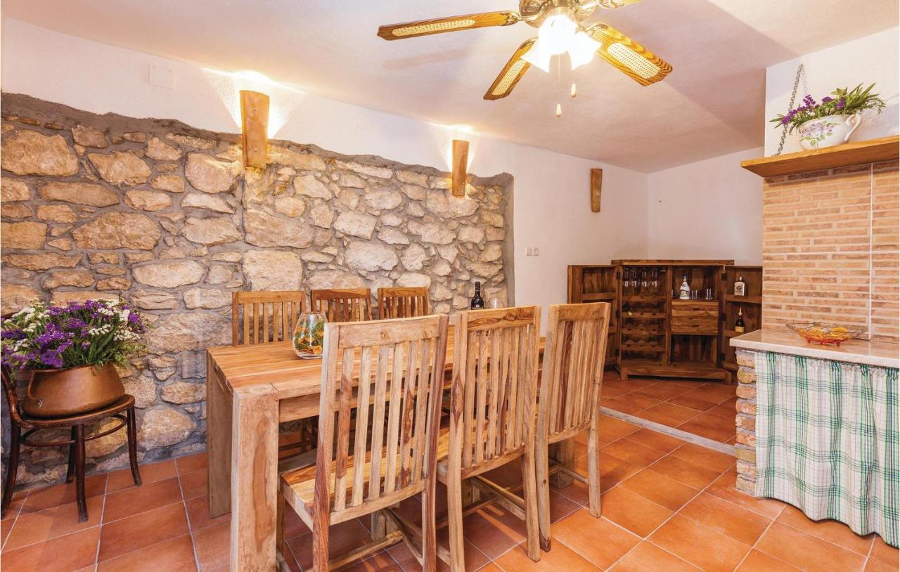Stunning Home In Punat With Kitchen Stara Baška Exteriér fotografie